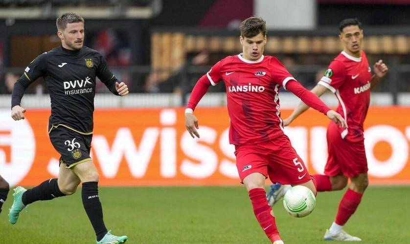 在休赛期被 在休赛期被